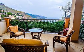 Casa Flavia